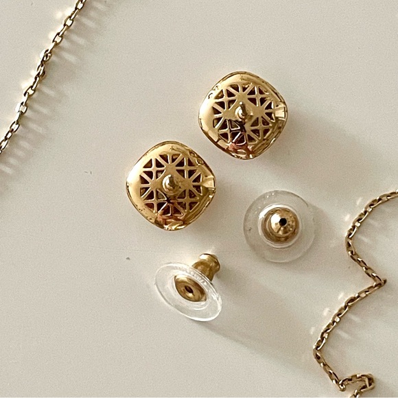 NWT Swarovski Gold Tone Crystal Necklace & Earrings Set - Picture 7 of 11